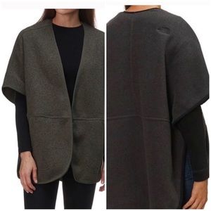 NWT-THE NORTH FACE CRESCENT PONCHO